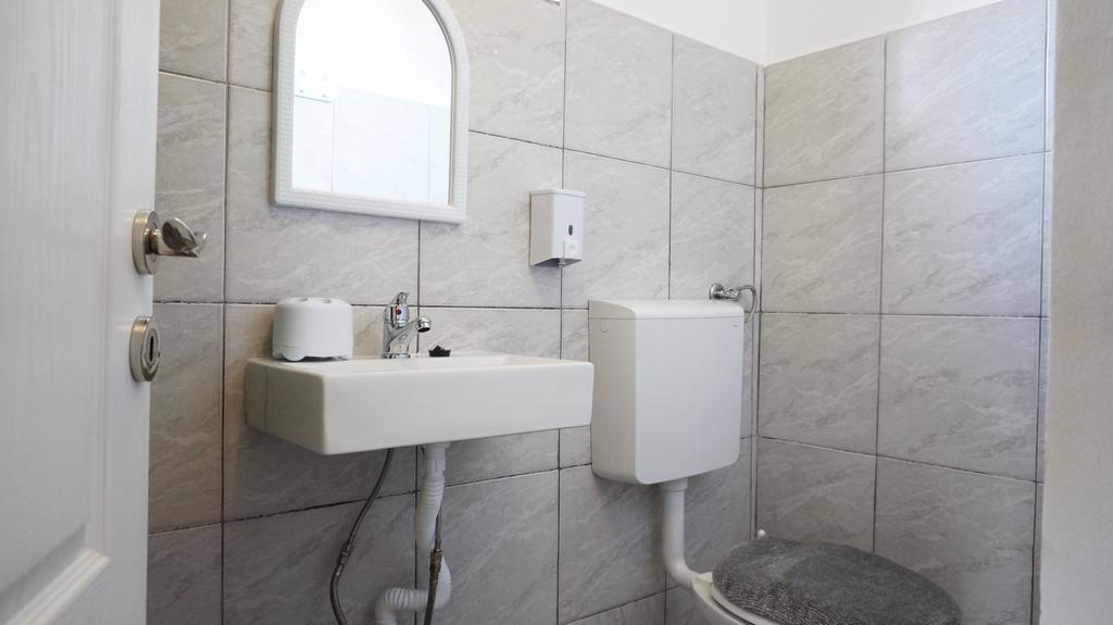 Apartments Red Rose Нін Екстер'єр фото