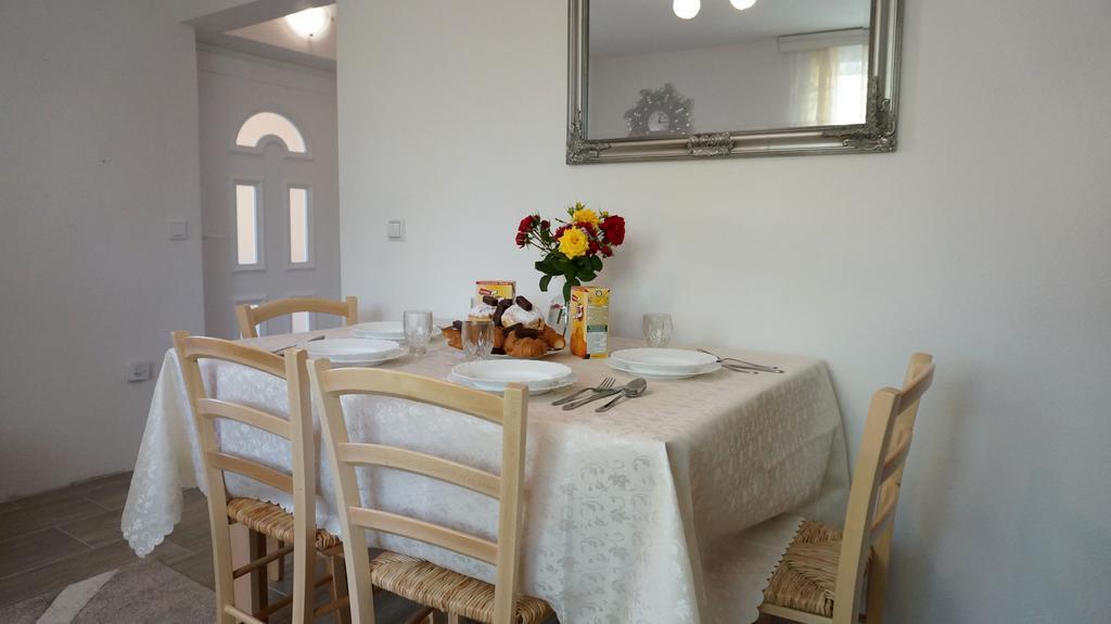 Apartments Red Rose Нін Екстер'єр фото